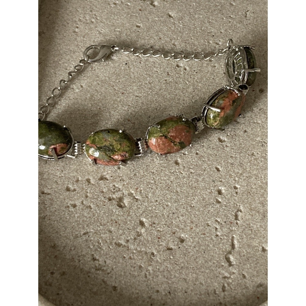 Link Bracelet Silver Tone Oval Olive‎ Green Cabochon Adjustable Boho Earthy